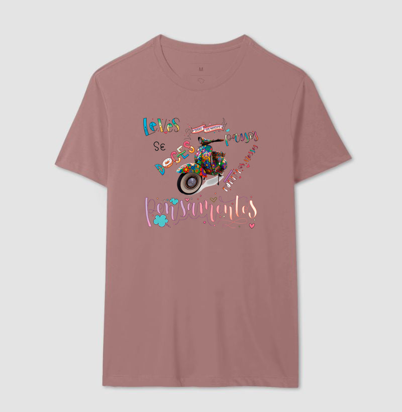 Camiseta Leves Serão os Nossos Passos Estampa Vespa Psicodélica Pensamentos