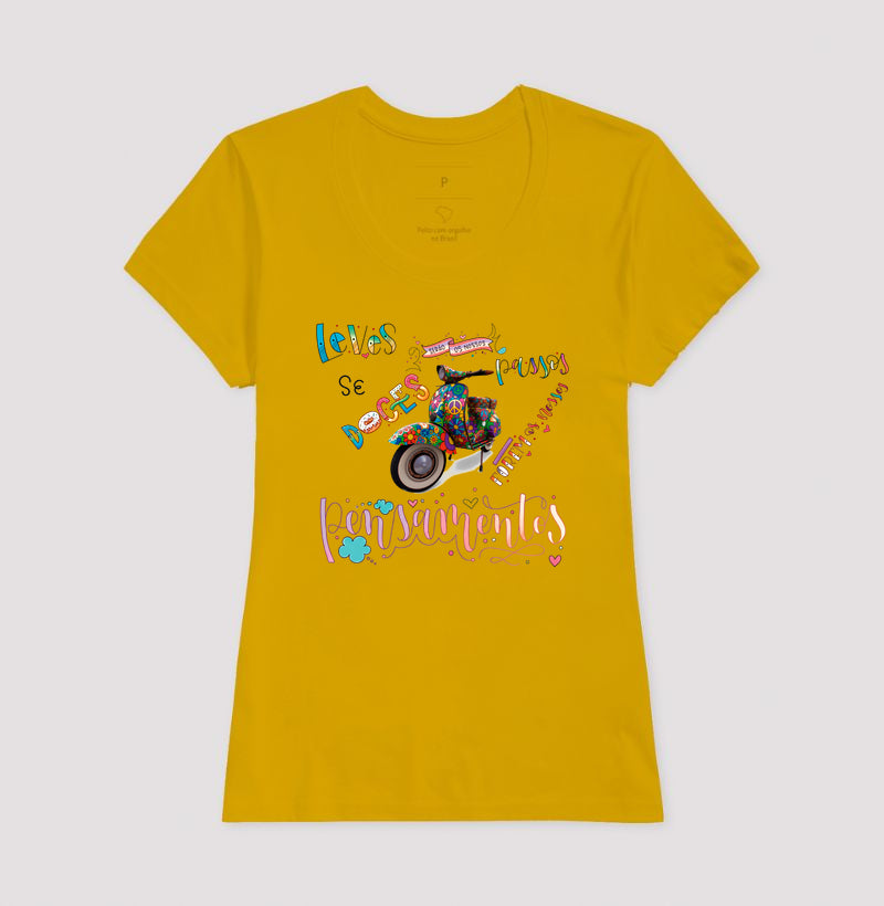 Camiseta Leves Serão os Nossos Passos Estampa Vespa Psicodélica Pensamentos